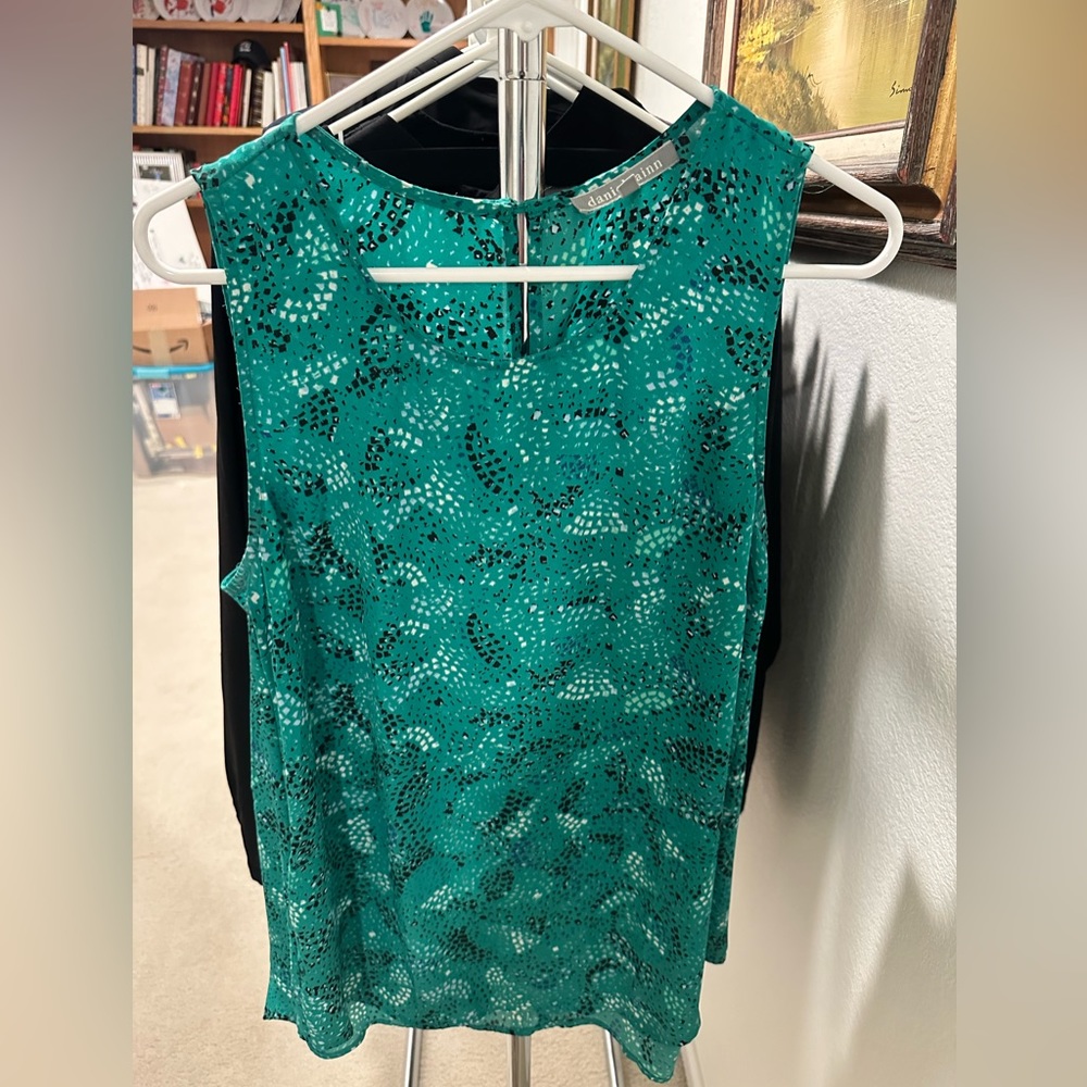 Daniel Rainn Scoop Neck Blouse